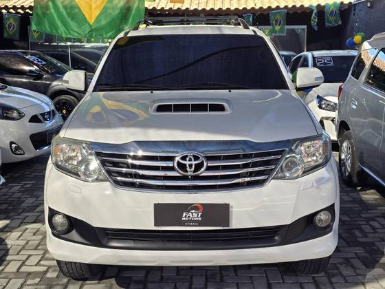TOYOTA HILUX SW4 3.0 SRV 4X4 16V TURBO INTERCOOLER DIESEL 4P AUTOMÁTICO TOYOTA HILUX SW4 3.0 SRV 4X4 16V TURBO INTERCOOLER DIESEL 4P AUTOMÁTICO